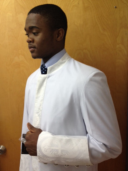 cadillac robe white ivory.JPG